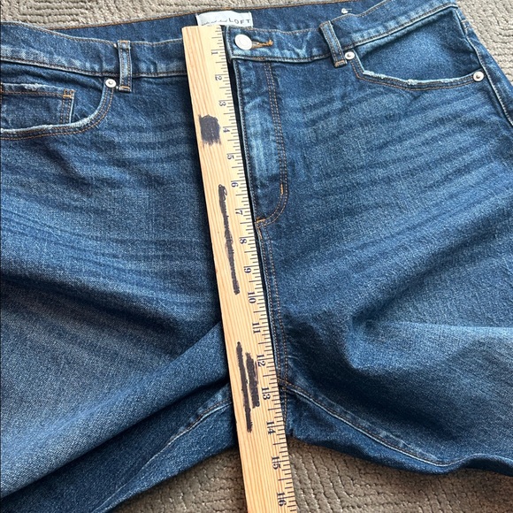 LOFT The Straight Crop High Rise Jeans Size 32 Tall - Picture 8 of 10